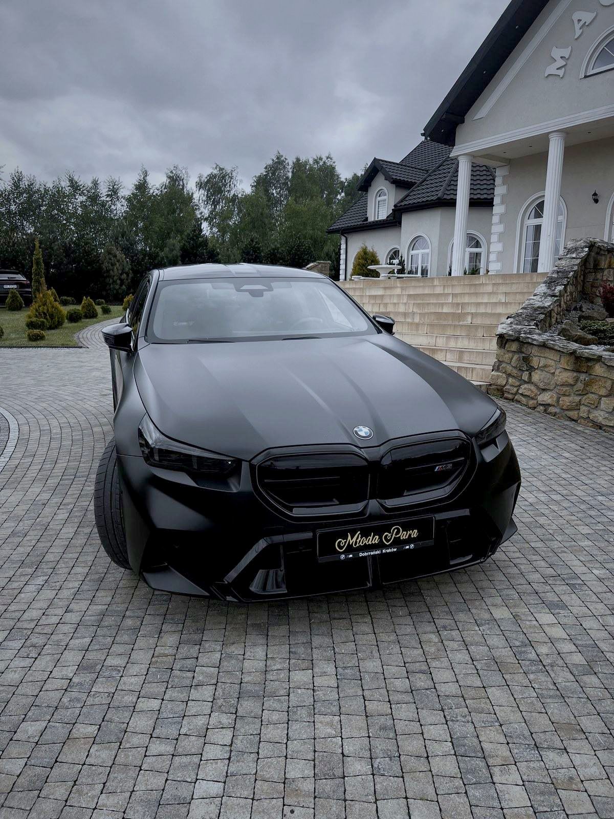 BMW M5 — auto do ślubu Kraków